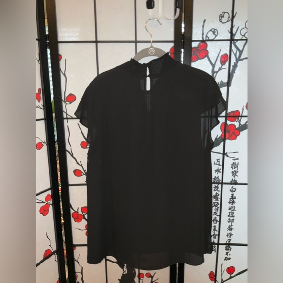 Vince Camuto 2XL High Collar Neck Short Sleeve Blouse - Picture 5 of 6